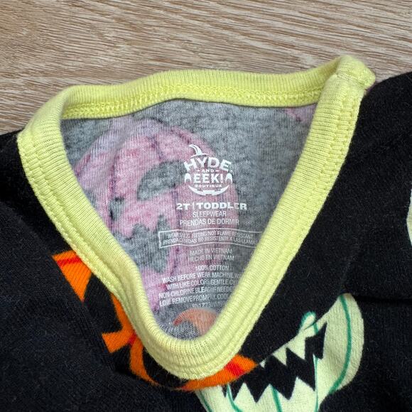 Bundle Toddler Girl Pajamas (9) - Size 2T - Picture 5 of 6